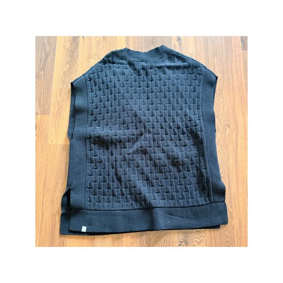 Lululemon Cable-Knit Relaxed-Fit Sweater Vest sz Med - Picture 7 of 8
